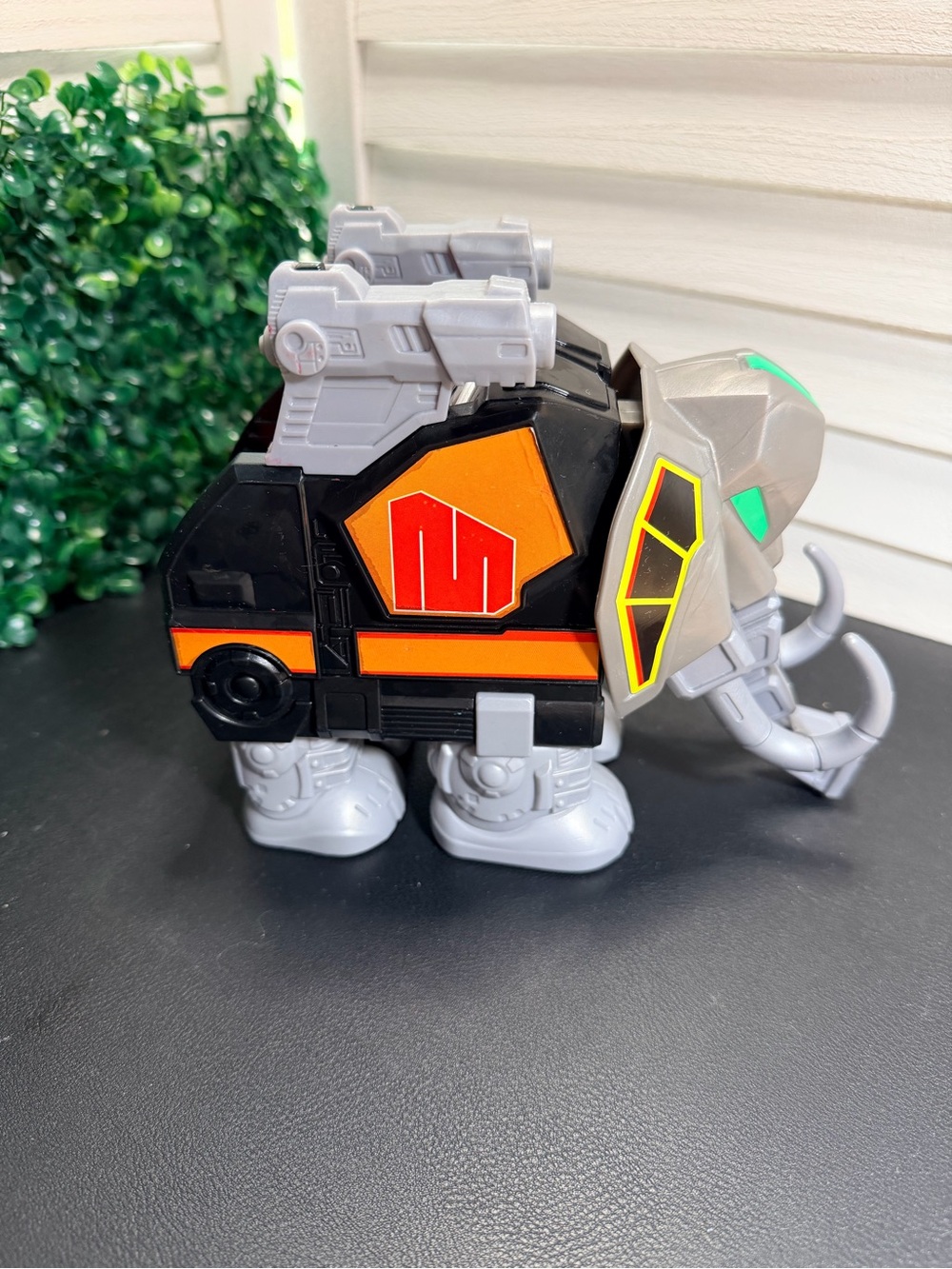 2015 Mattel Imaginext Power Rangers Black Mastodon Zord